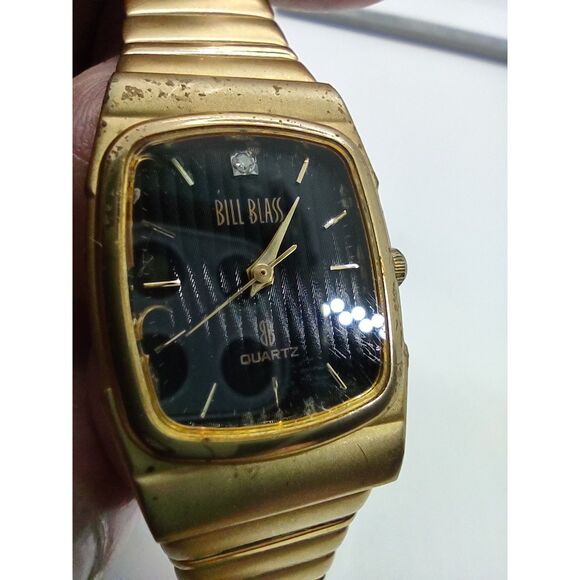 Bill Blass Ladies Vintage Black Face Watch - Picture 1 of 15